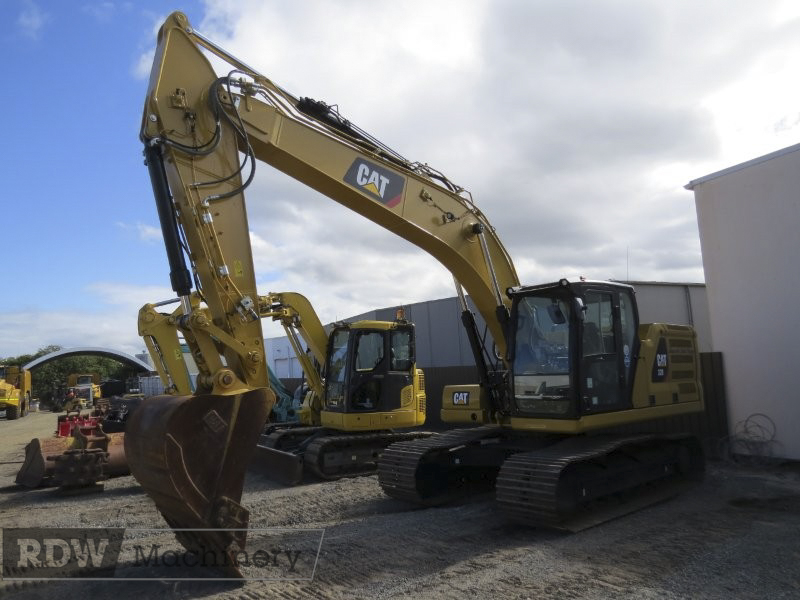 2018 Caterpillar 320 - Image 4