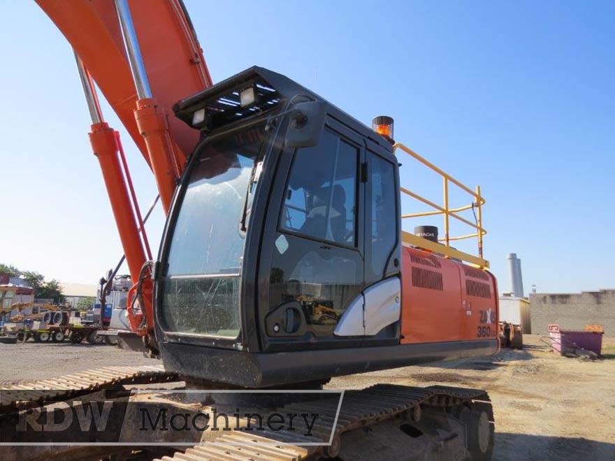 Hitachi ZX360LC-5 Excavator - Image 3