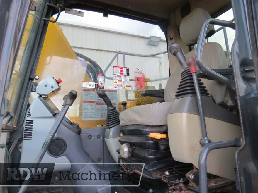 2017 Komatsu PC138us-8 - Image 6