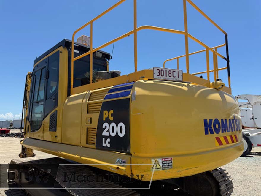 2013 Komatsu PC200LC-8 - Image 6