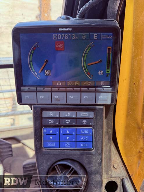 2013 Komatsu PC200LC-8 - Image 20