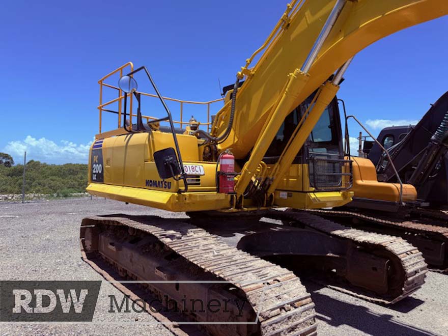 2013 Komatsu PC200LC-8 - Image 4