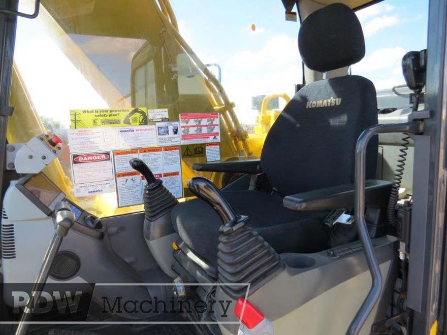 Komatsu PC300LC-8 Long Reach Excavator - Image 4