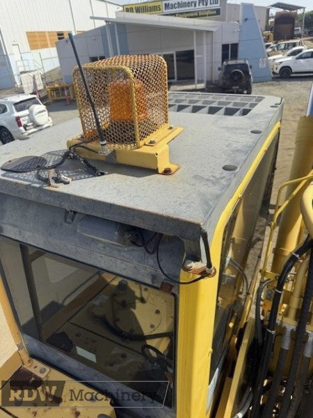 2013 Komatsu PC300LC-8 - Image 6