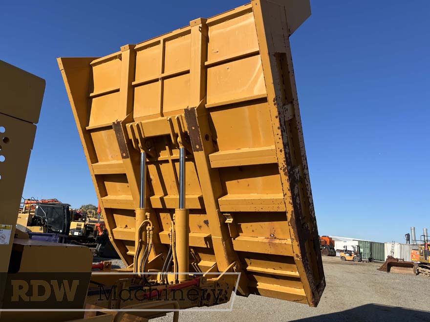 Morooka MST 2200 VDR Dump Truck - Image 12