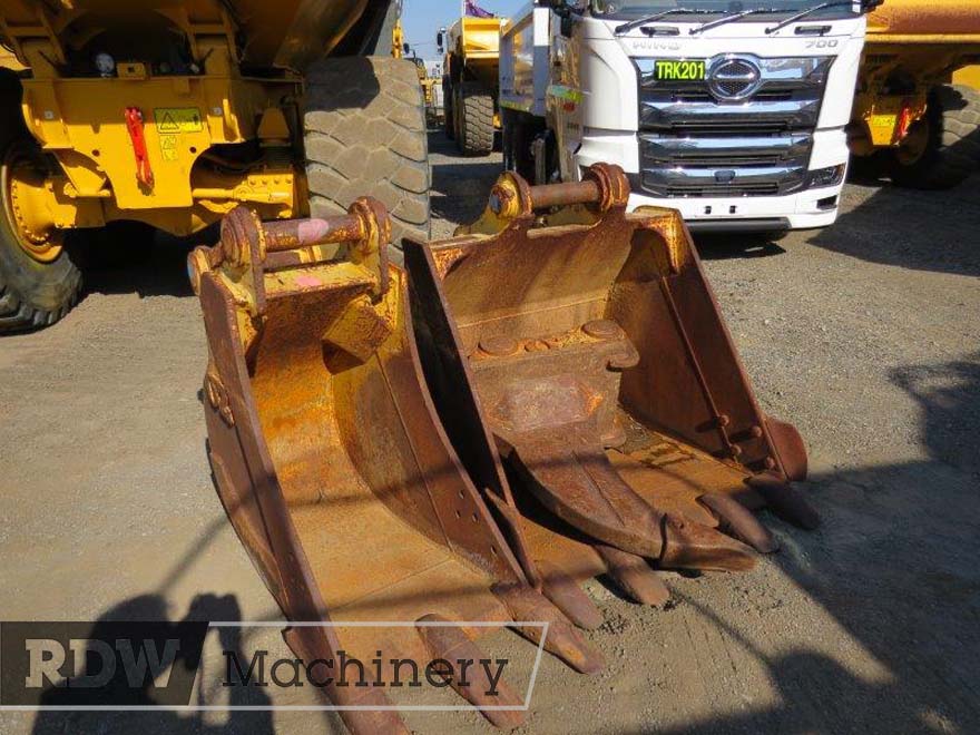 Sumitomo SH210LC-6 Excavator - Image 8